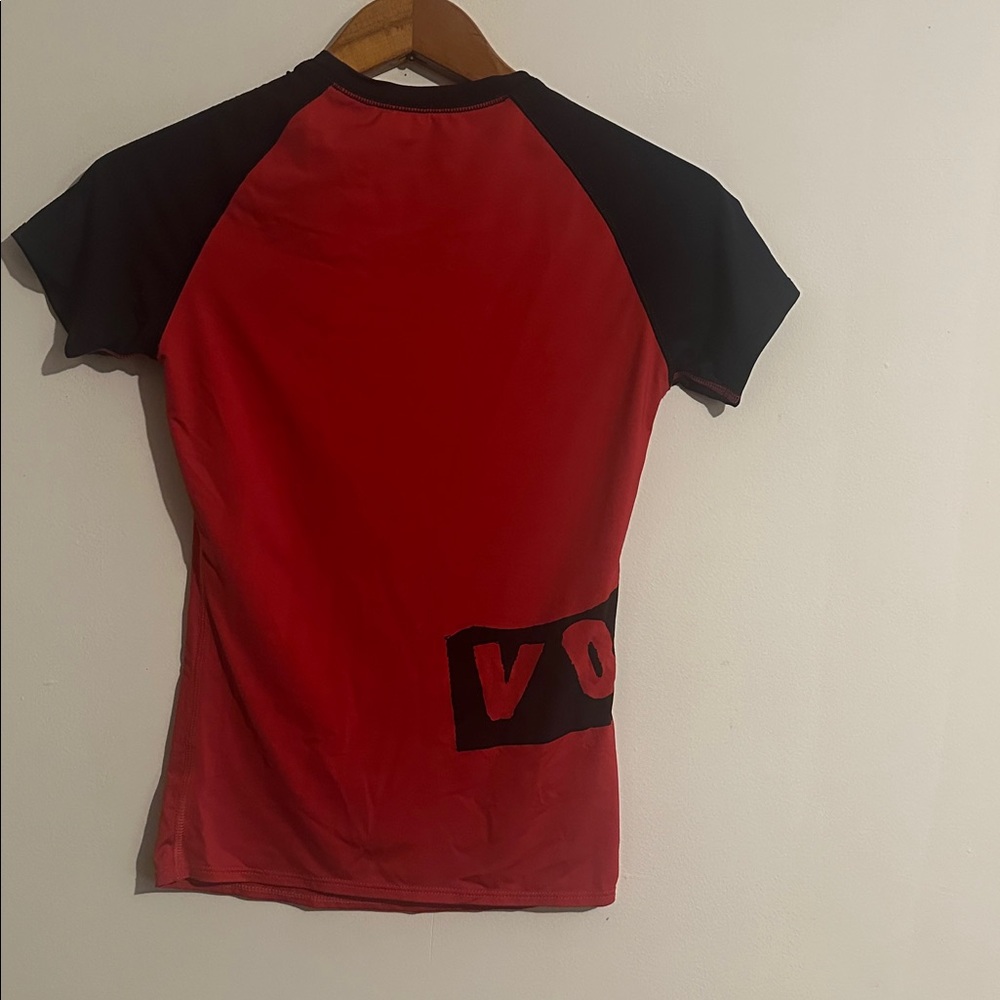 Volcom Swimshirt Rashguard - Picture 2 of 4